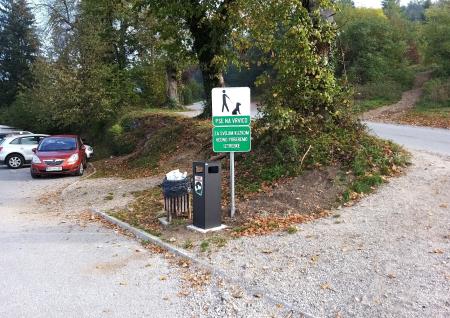 Koš pri balinišču Peščenk Foto Boštjan Otoničar 1